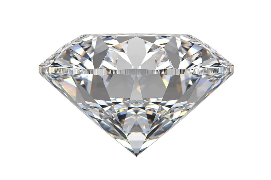 Side profile of a round diamond showing crown, girdle, and pavilion shape